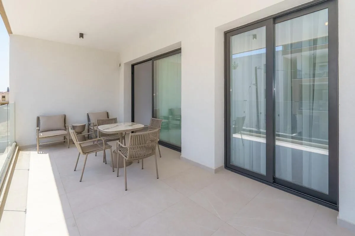 Kalamon Luxury Suite 105 With Pool Livadhia